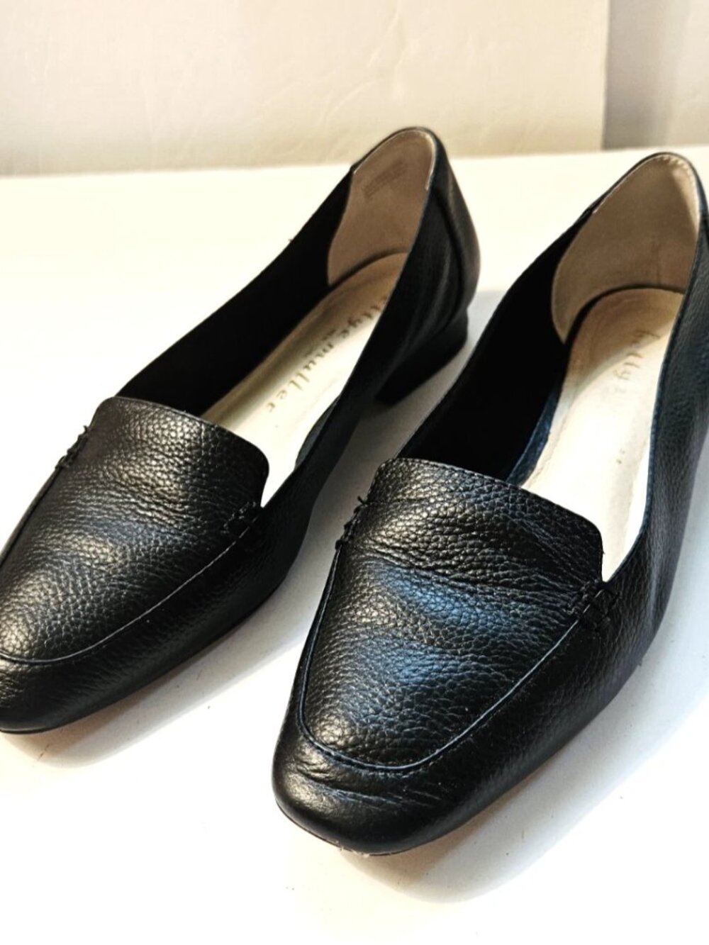 Bettye Muller Size 7 M Vali Loafers Black Pebbled Leather Slip-On Flats Women's